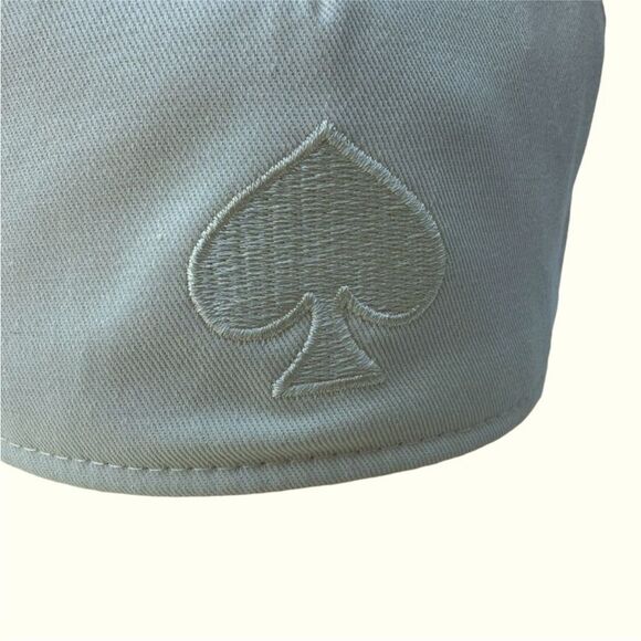 Kate Spade NWT Logo Baseball Cap in French Cream - Picture 5 of 8